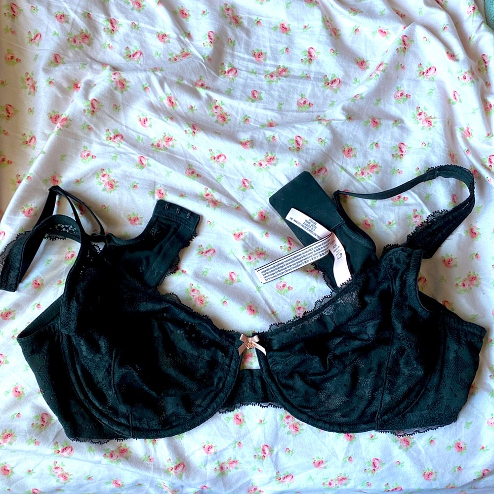 Victoria’s Secret The Fabulous Full-Cup Bra